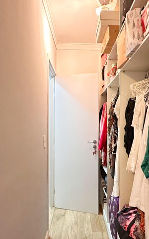 Apartamento à venda com 104m², 3 quartos e 2 vagas Apartamento à venda com 104m², 3 quartos e 2 vagasCloset da Suíte