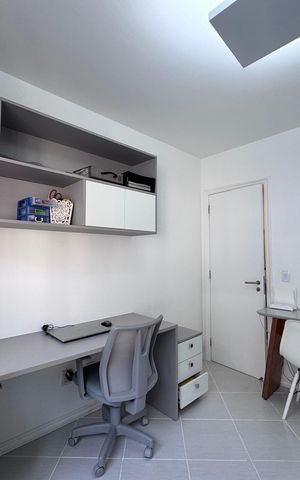 Casa de condomínio à venda com 282m², 4 quartos e 5 vagas Casa de condomínio à venda com 282m², 4 quartos e 5 vagasQuarto 1