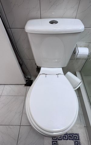 Casa de condomínio à venda com 282m², 4 quartos e 5 vagas Casa de condomínio à venda com 282m², 4 quartos e 5 vagasSuíte 2 - Banheiro