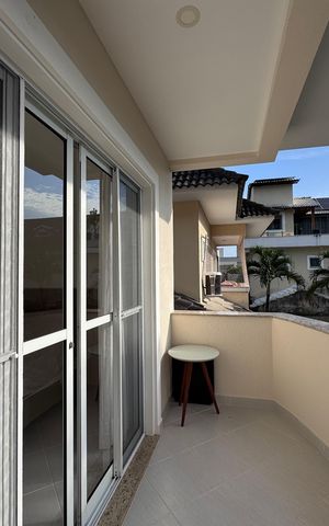 Casa de condomínio à venda com 282m², 4 quartos e 5 vagas Casa de condomínio à venda com 282m², 4 quartos e 5 vagasSuíte 1 - Varanda