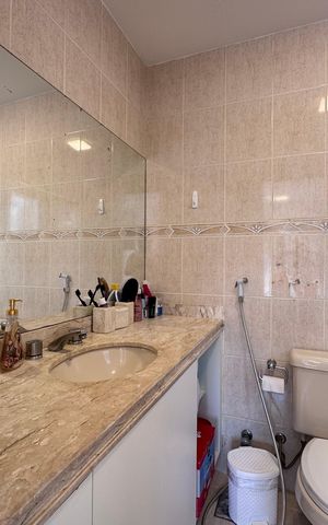 Casa de condomínio à venda com 282m², 4 quartos e 5 vagas Casa de condomínio à venda com 282m², 4 quartos e 5 vagasSuíte 1 - Banheiro