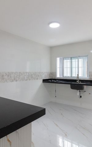 Casa à venda com 161m², 3 quartos e 2 vagas Casa à venda com 161m², 3 quartos e 2 vagasCozinha