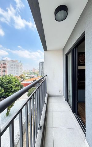 Studio para alugar com 32m², 1 quarto e sem vaga Studio para alugar com 32m², 1 quarto e sem vagaVaranda