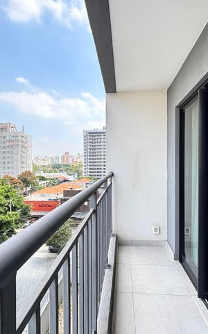 Studio para alugar com 32m², 1 quarto e sem vaga Studio para alugar com 32m², 1 quarto e sem vagaVaranda
