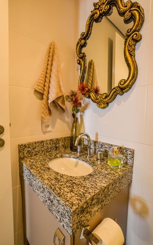 Apartamento à venda com 60m², 2 quartos e 1 vaga Apartamento à venda com 60m², 2 quartos e 1 vagaBanheiro Social