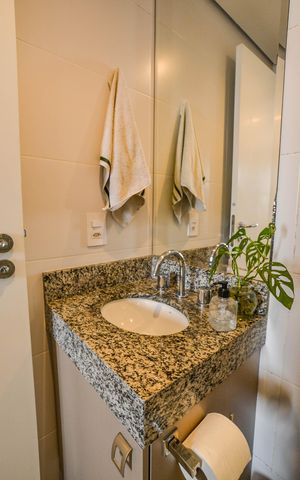 Apartamento à venda com 60m², 2 quartos e 1 vaga Apartamento à venda com 60m², 2 quartos e 1 vagaBanheiro da Suíte