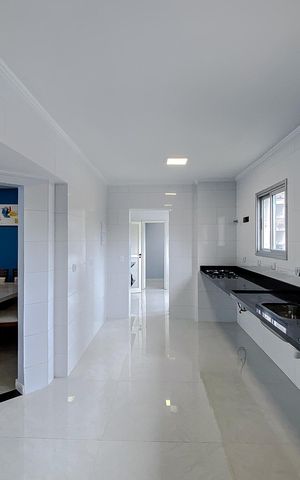 Apartamento à venda com 205m², 3 quartos e 2 vagas Apartamento à venda com 205m², 3 quartos e 2 vagasCozinha