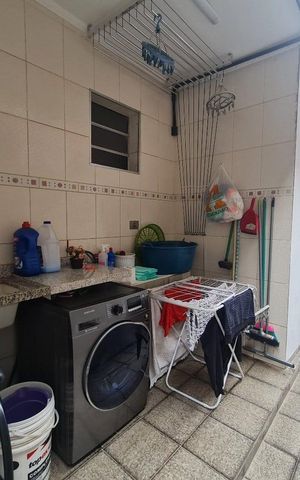 Casa à venda com 190m², 2 quartos e 2 vagas