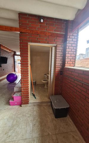 Casa à venda com 190m², 2 quartos e 2 vagas