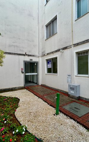 Apartamento para alugar com 45m², 2 quartos e 1 vaga Apartamento para alugar com 45m², 2 quartos e 1 vagaFachada do bloco