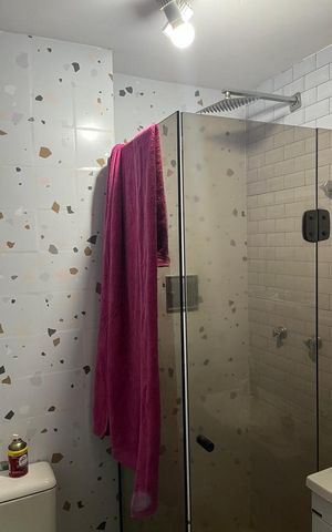 Apartamento à venda com 90m², 2 quartos e 1 vaga Apartamento à venda com 90m², 2 quartos e 1 vagaBanheiro