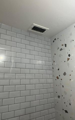 Apartamento à venda com 90m², 2 quartos e 1 vaga Apartamento à venda com 90m², 2 quartos e 1 vagaBanheiro
