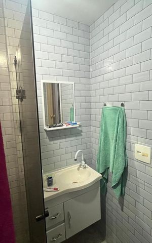 Apartamento à venda com 90m², 2 quartos e 1 vaga Apartamento à venda com 90m², 2 quartos e 1 vagaBanheiro
