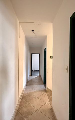 Casa à venda com 159m², 3 quartos e 2 vagas Casa à venda com 159m², 3 quartos e 2 vagasCorredor Quartos