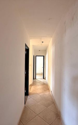 Casa à venda com 159m², 3 quartos e 2 vagas Casa à venda com 159m², 3 quartos e 2 vagasCorredor Quartos