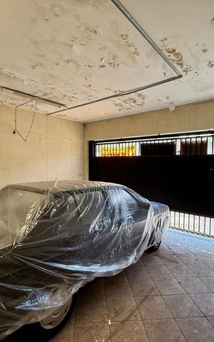 Casa à venda com 159m², 3 quartos e 2 vagas Casa à venda com 159m², 3 quartos e 2 vagasGaragem