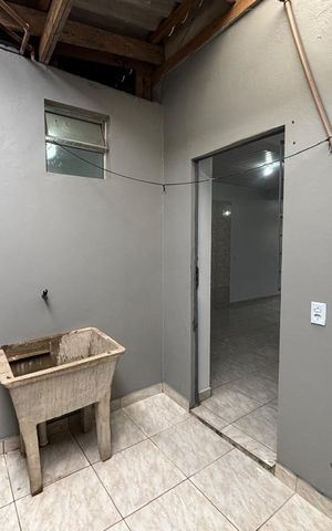 Casa à venda com 80m², 2 quartos e 1 vaga