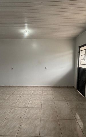 Casa à venda com 80m², 2 quartos e 1 vaga