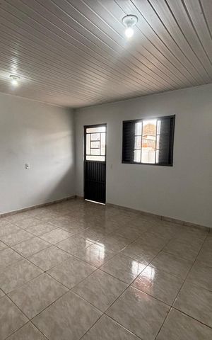 Casa à venda com 80m², 2 quartos e 1 vaga