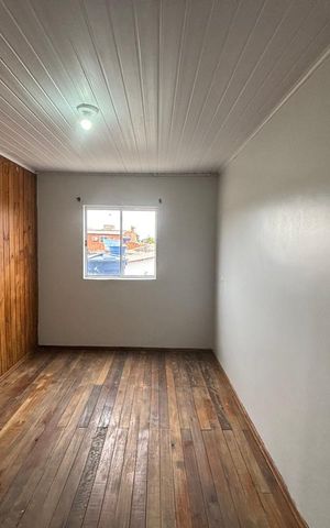 Casa à venda com 80m², 2 quartos e 1 vaga