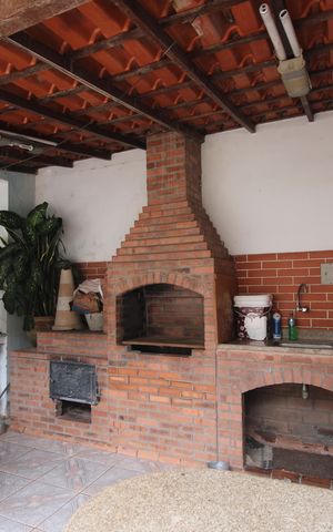 Casa de condomínio para alugar com 450m², 6 quartos e 3 vagasChurrasqueira