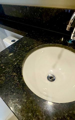 Studio para alugar com 34m², 1 quarto e sem vaga Studio para alugar com 34m², 1 quarto e sem vagaBanheiro
