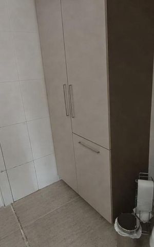 Apartamento à venda com 94m², 2 quartos e 1 vaga Apartamento à venda com 94m², 2 quartos e 1 vagaBanheiro