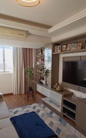 Apartamento à venda com 94m², 2 quartos e 1 vaga Apartamento à venda com 94m², 2 quartos e 1 vagaSala