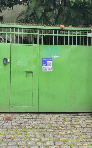 Casa à venda com 1115m², 6 quartos e 5 vagas Casa à venda com 1115m², 6 quartos e 5 vagasPlaca Instalada
