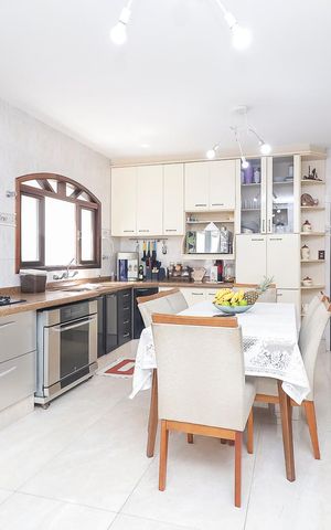 Casa à venda com 315m², 3 quartos e 3 vagasCozinha