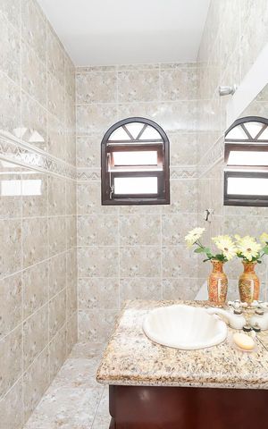 Casa à venda com 315m², 3 quartos e 3 vagasLavabo
