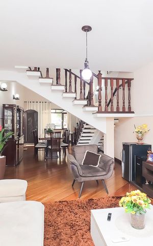 Casa à venda com 315m², 3 quartos e 3 vagasSala 