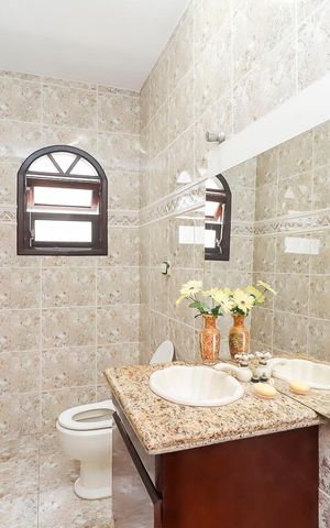 Casa à venda com 315m², 3 quartos e 3 vagasLavabo