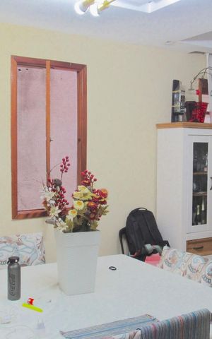 Casa à venda com 246m², 3 quartos e 1 vagaSala