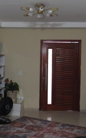 Casa à venda com 246m², 3 quartos e 1 vagaSala
