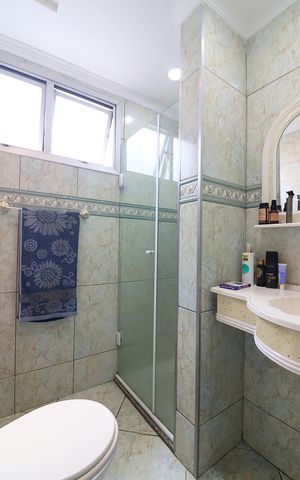 Apartamento à venda com 57m², 2 quartos e 1 vagaBanheiro Social