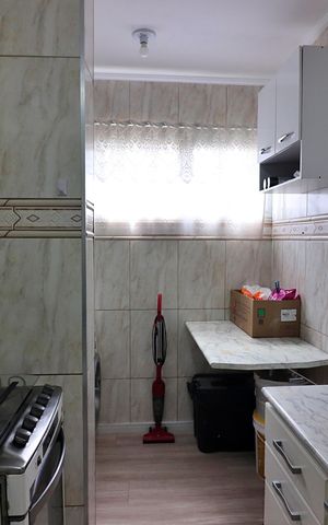 Apartamento à venda com 57m², 2 quartos e 1 vagaCozinha e Área de Serviço