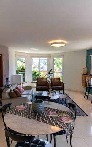 Apartamento à venda com 350m², 5 quartos e 2 vagas Apartamento à venda com 350m², 5 quartos e 2 vagasSala