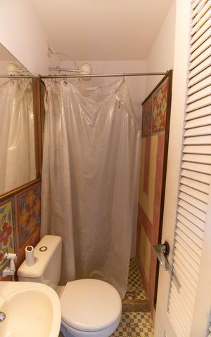 Apartamento à venda com 350m², 5 quartos e 2 vagas Apartamento à venda com 350m², 5 quartos e 2 vagasBanheiro de serviço