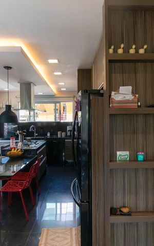 Apartamento à venda com 350m², 5 quartos e 2 vagas Apartamento à venda com 350m², 5 quartos e 2 vagasCozinha