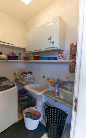 Apartamento à venda com 350m², 5 quartos e 2 vagas Apartamento à venda com 350m², 5 quartos e 2 vagasÁrea de Serviço