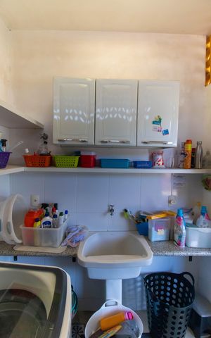 Apartamento à venda com 350m², 5 quartos e 2 vagas Apartamento à venda com 350m², 5 quartos e 2 vagasÁrea de Serviço