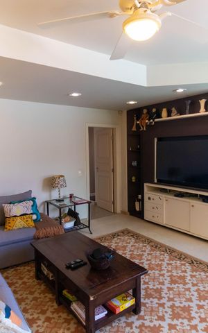 Apartamento à venda com 350m², 5 quartos e 2 vagas Apartamento à venda com 350m², 5 quartos e 2 vagasSala