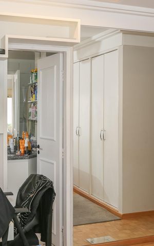 Apartamento à venda com 83m², 3 quartos e 2 vagas Apartamento à venda com 83m², 3 quartos e 2 vagasSuíte