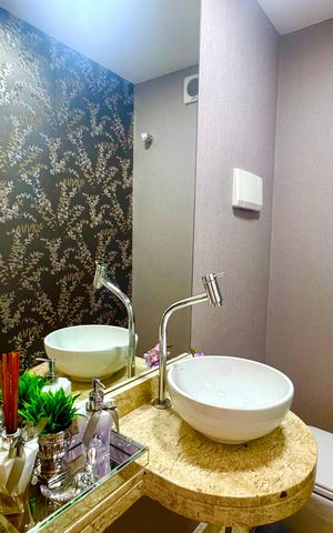Apartamento à venda com 159m², 3 quartos e 3 vagas Apartamento à venda com 159m², 3 quartos e 3 vagasBanheiro 2