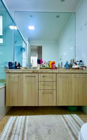 Apartamento à venda com 159m², 3 quartos e 3 vagas Apartamento à venda com 159m², 3 quartos e 3 vagasSuite quarto 3