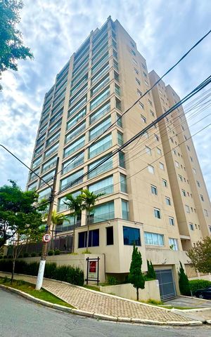 Apartamento à venda com 159m², 3 quartos e 3 vagas Apartamento à venda com 159m², 3 quartos e 3 vagasFachada e portaria