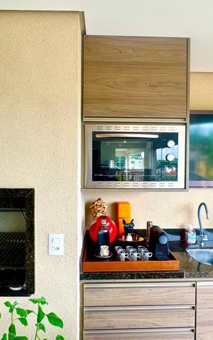 Apartamento à venda com 159m², 3 quartos e 3 vagas Apartamento à venda com 159m², 3 quartos e 3 vagasChurrasqueira
