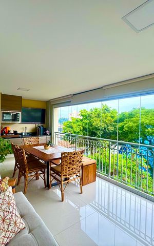 Apartamento à venda com 159m², 3 quartos e 3 vagas Apartamento à venda com 159m², 3 quartos e 3 vagasVaranda gourmet
