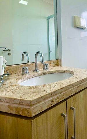 Apartamento à venda com 159m², 3 quartos e 3 vagas Apartamento à venda com 159m², 3 quartos e 3 vagasBanheiro 1